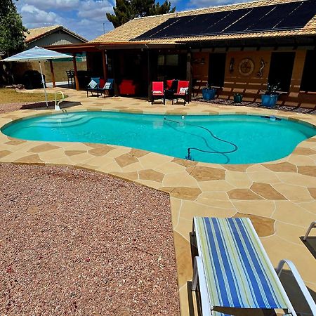 Cozy Home With Pool, Fire Table, Bbq, Rv Parking ميسا، أريزونا المظهر الخارجي الصورة