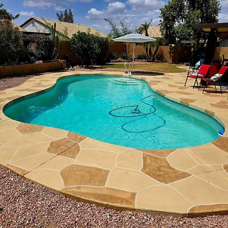 Cozy Home With Pool, Fire Table, Bbq, Rv Parking ميسا، أريزونا المظهر الخارجي الصورة