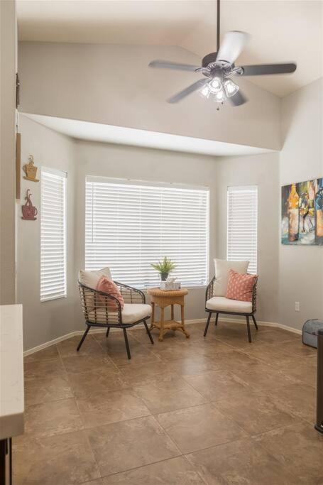 Cozy Home With Pool, Fire Table, Bbq, Rv Parking ميسا، أريزونا المظهر الخارجي الصورة