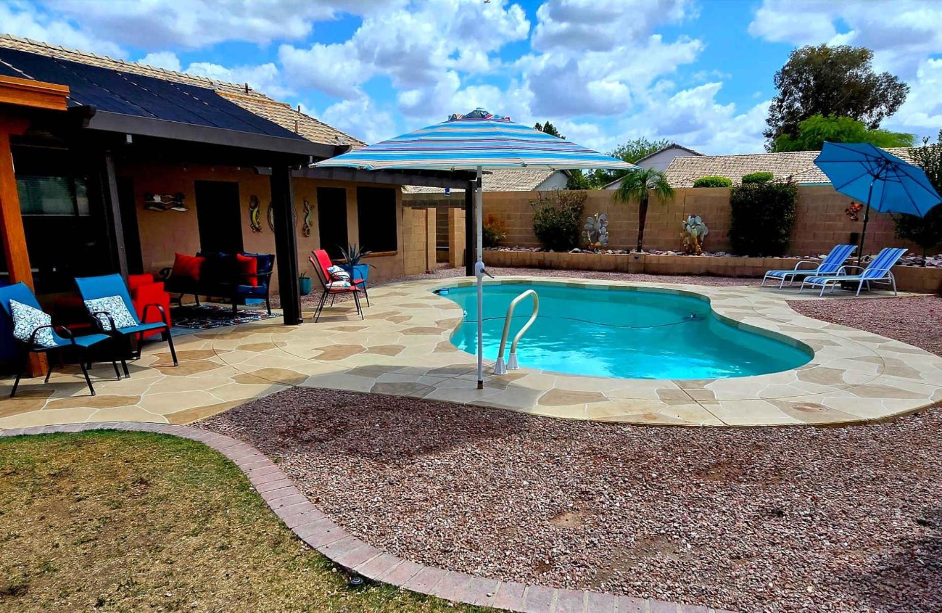 Cozy Home With Pool, Fire Table, Bbq, Rv Parking ميسا، أريزونا المظهر الخارجي الصورة